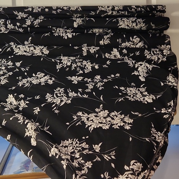 Emily Stacy maxi knit skirt - Picture 2 of 4